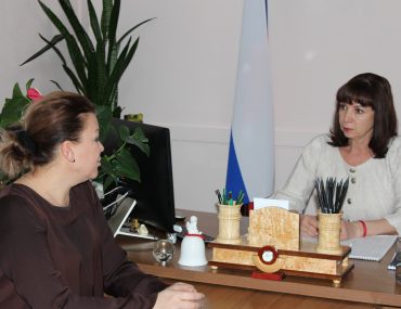Татьяна Манежина провела встречу с Заремой Биляловой